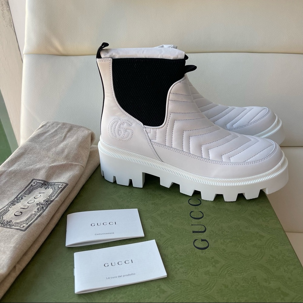 NEW Gucci Women's White & Black Matelassé Chelsea Boot 643958 DH7D0 G 38 US 8 - Picture 2 of 11